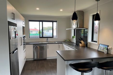 Photo of property in 14a Rosalind Street, Stratford, 4332