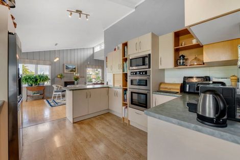 Photo of property in 16 Grove Lane, Pakuranga, Auckland, 2010