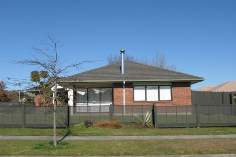 Photo of property in 47 Carisbrook Crescent, Papakura, 2110