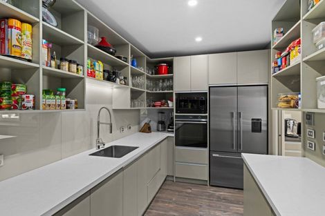 Photo of property in 12 Spur Road, Havelock North, 4130