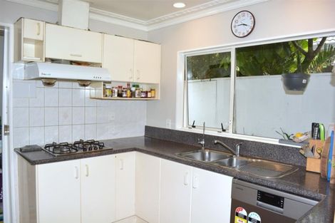 Photo of property in 1/11 Spears Place, Botany Downs, Auckland, 2010