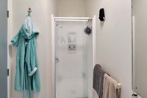 Photo of property in 17 Kent Terrace - Kent Apartments, 4b/16 Kent Terrace, Mount Victoria, Wellington, 6011