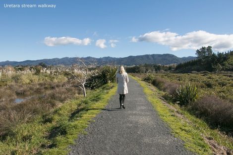 Photo of property in 21 Riverside Place, Katikati, 3129