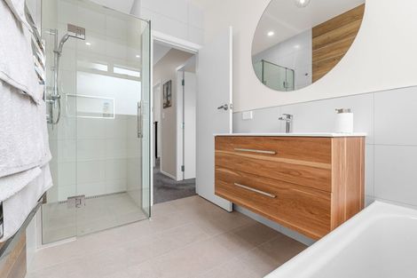 Photo of property in 81 Vardon Road, St Andrews, Hamilton, 3200