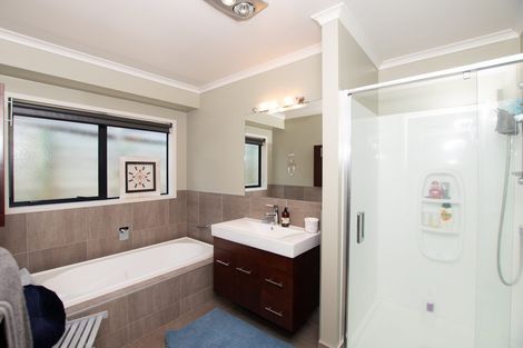 Photo of property in 17 Danny Place, Pyes Pa, Tauranga, 3112