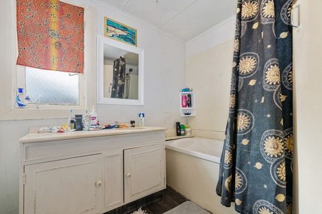 Photo of property in 17a Charles Road, Hannahs Bay, Rotorua, 3010