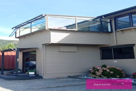 Photo of property in 318 Waikawa Road, Waikawa, Picton, 7220