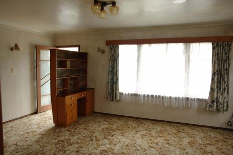 Photo of property in 28 Cambridge Street, Patea, 4520