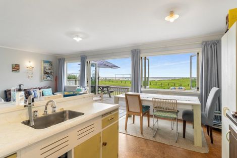 Photo of property in 38 Kon Tiki Road, Whiritoa, Whangamata, 3691