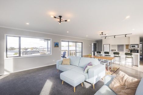 Photo of property in 18 Poplar Grove, Feilding, 4702