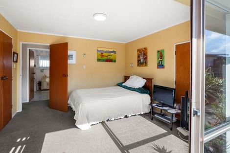 Photo of property in 27 Robinson Road, Whitianga, 3510