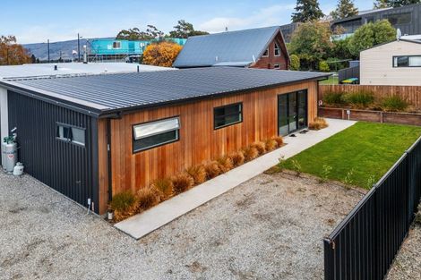 Photo of property in 43a Melmore Terrace, Cromwell, 9310