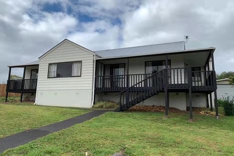 Photo of property in 2 West Harbour Drive, West Harbour, Auckland, 0618