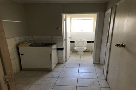 Photo of property in 1/1 Reynolds Place, Torbay, Auckland, 0630