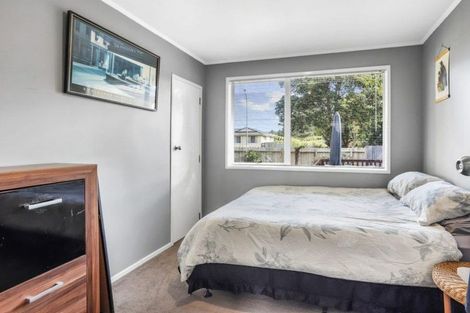 Photo of property in 15 Luanda Drive, Ranui, Auckland, 0612