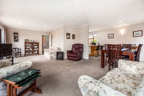 Photo of property in 1/10 Camden Place, Papatoetoe, Auckland, 2025