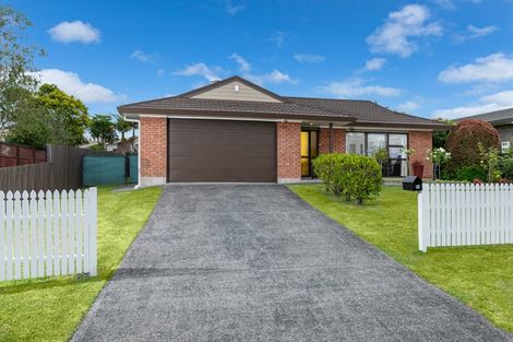 Photo of property in 74 Vintage Drive, Henderson, Auckland, 0612
