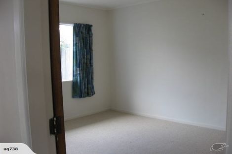 Photo of property in 25a Chetwode Grove, Newlands, Wellington, 6037