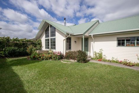 Photo of property in 27 Raratuna Street, Turua, 3574