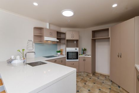 Photo of property in 127 Schnell Drive, Kelvin Grove, Palmerston North, 4414