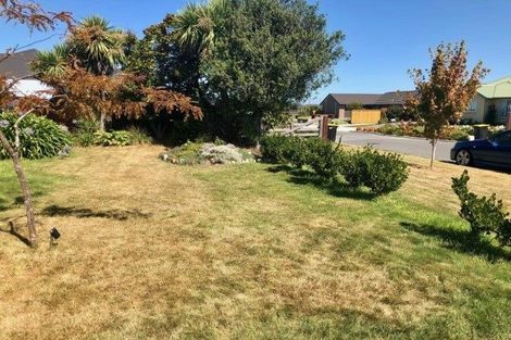 Photo of property in 5 Watkins Drive, Rangiora, 7400