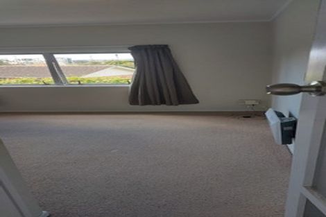 Photo of property in 12 Ruawai Road, Mount Wellington, Auckland, 1060