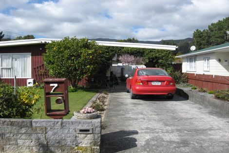 Photo of property in 2/7 Stanley Street, Wainuiomata, Lower Hutt, 5014