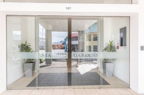 Photo of property in Stadium Garden Flats, 308/107 Thorndon Quay, Pipitea, Wellington, 6011