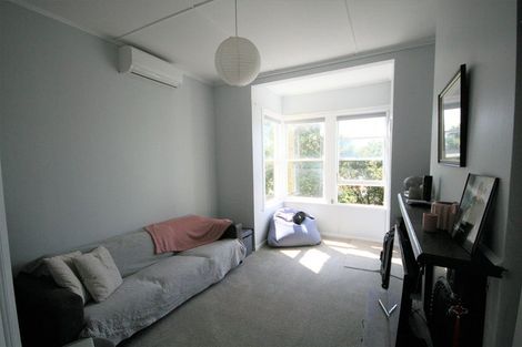 Photo of property in 6 Queens Drive, Kilbirnie, Wellington, 6022