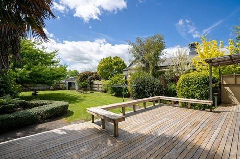 Photo of property in 18 Queen Street, Cambridge, 3434