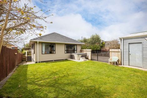 Photo of property in 294 Huatoki Street, Upper Vogeltown, New Plymouth, 4310