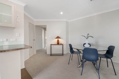 Photo of property in 2/8a Target Road, Totara Vale, Auckland, 0629