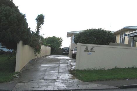 Photo of property in 53 Vodanovich Road, Te Atatu South, Auckland, 0610