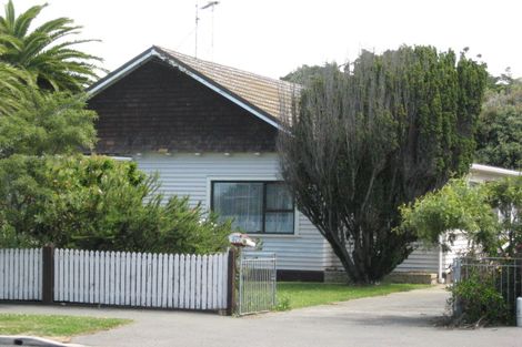 Photo of property in 332 Estuary Road, South New Brighton, Christchurch, 8062