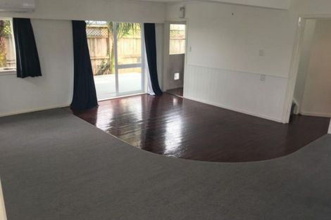 Photo of property in 1 River Road, Te Atatu Peninsula, Auckland, 0610