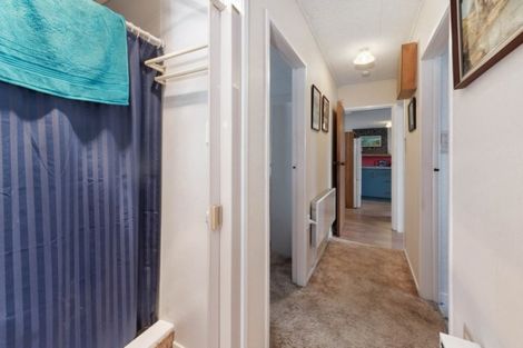 Photo of property in 15 Tawavale Street, Pukehangi, Rotorua, 3015