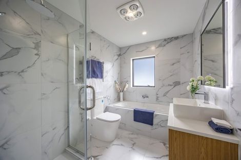 Photo of property in 6 Kartolina Crescent, Kumeu, 0810