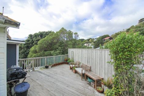 Photo of property in 1 Sidlaw Street, Strathmore Park, Wellington, 6022