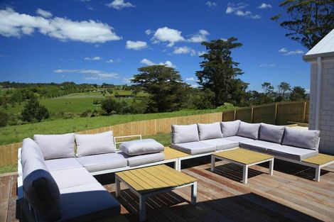 Photo of property in 33 Kia Kaha Drive, Snells Beach, 0920