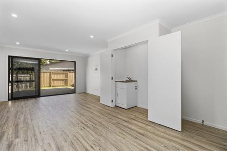 Photo of property in 2/59 Oakfield Crescent, Pukete, Hamilton, 3200