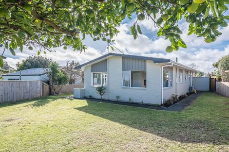 Photo of property in 30a Toru Road, Paraparaumu Beach, Paraparaumu, 5032