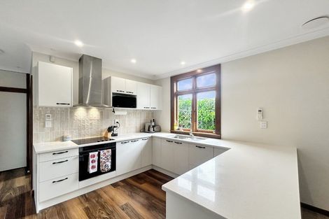 Photo of property in 24 Kingswood Street, Takaro, Palmerston North, 4412