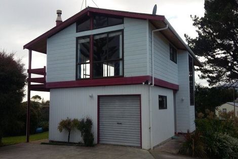 Photo of property in 21 Weggery Drive, Waikanae Beach, Waikanae, 5036