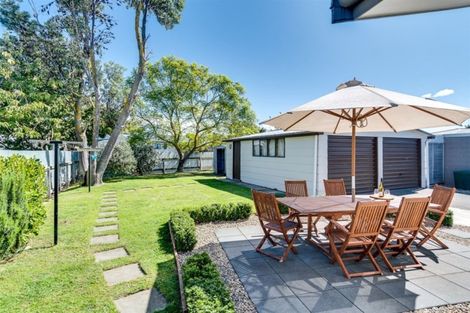 Photo of property in 28 Tait Drive, Greenmeadows, Napier, 4112