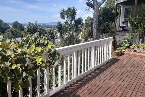 Photo of property in 45 Agincourt Street, Glenfield, Auckland, 0629