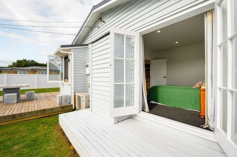 Photo of property in 30 Storey Avenue, Forest Lake, Hamilton, 3200