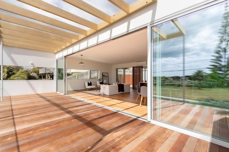 Photo of property in 22a Queens Road, Waikanae Beach, Waikanae, 5036