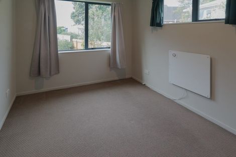 Photo of property in 86b Royal View Road, Te Atatu South, Auckland, 0610