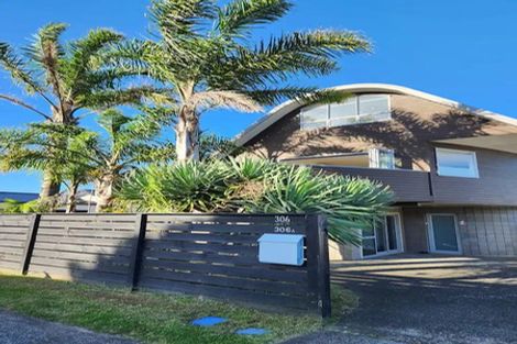 Photo of property in 306 Ocean Road, Whangamata, 3620