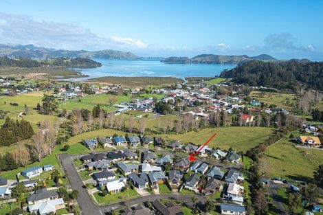 Photo of property in 136 Golden Shore Place, Coromandel, 3506